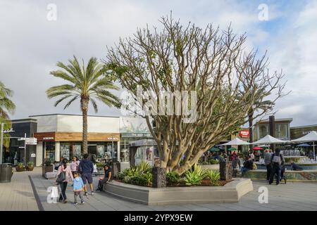 Centre commercial UTC Westfield à University Town Centre . Centre commercial extérieur avec chaînes de détaillants haut de gamme, un cinéma, des restaurants. La Jolla, S. Banque D'Images