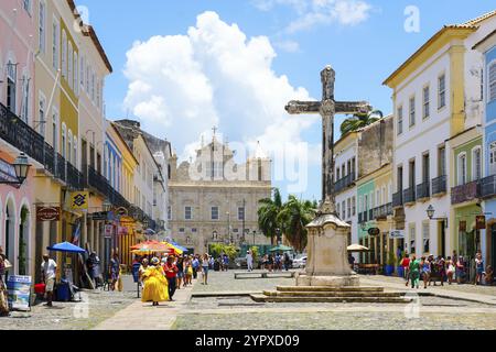 Cruzeiro de Sao Francisco Anchieta Croix chrétienne coloniale à Pelourinho, dans le centre historique de Salvador Bahia. Brésil. Febraury 11t, 2020 Banque D'Images