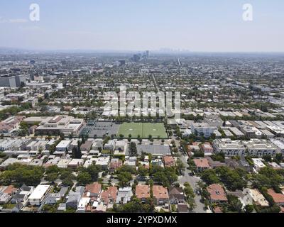 Vue aérienne de Beverly Hills, ville du comté de Los Angeles en Californie. Abrite de nombreuses stars hollywoodiennes Banque D'Images