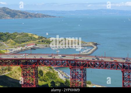 Golden Gate Bridge, pont suspendu. La structure relie la ville américaine de San Francisco, en Californie, la pointe nord du Penin de San Francisco Banque D'Images