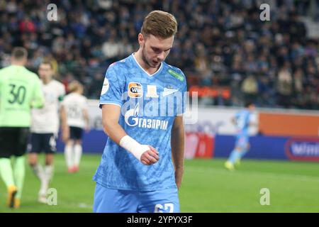 Saint-Pétersbourg, Russie. 1er décembre 2024. Maksim Glushenkov (67) de Zenit vu en action lors du match de football de la première Ligue russe entre Zenit Saint-Pétersbourg et Krylya Sovetov Samara à Gazprom Arena. Score final Zenit 2:3 Krylya Sovetov. Crédit : SOPA images Limited/Alamy Live News Banque D'Images