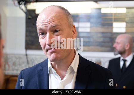 Copenhague, Danemark. 1er octobre 2024. Pelle Dragsted, porte-parole politique de l'Alliance Rouge-Vert vu après l'ouverture du Parlement danois. Folketinget s'ouvre. L'ouverture marque le début d'une nouvelle année parlementaire. La journée a commencé par un service religieux à la chapelle du palais de Christiansborg. (Photo de Kristian Tuxen Ladegaard Berg/SOPA images/SIPA USA) crédit : Sipa USA/Alamy Live News Banque D'Images