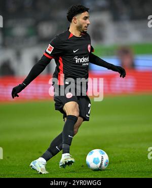 Heidenheim, Allemagne. 1er décembre 2024. Omar Marmoush Eintracht Frankfurt SGE (07) Aktion am Ball 1. FC Heidenheim 1846 FCH vs Eintracht Frankfurt SGE 01.12.2024 LA RÉGLEMENTATION DFL INTERDIT TOUTE UTILISATION DE PHOTOGRAPHIES COMME SÉQUENCES D'IMAGES ET/OU QUASI-VIDÉO/dpa/Alamy Live News Banque D'Images