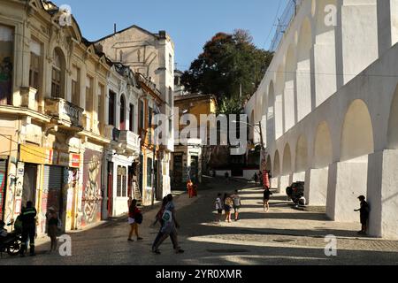 Rio de Janeiro, Brésil. 2 septembre 2022. Arcos da Lapa (aqueduc Carioca) est vu dans le district de Lapa au centre de Rio de Janeiro, au Brésil. Il a été construit au milieu du 18ème siècle pour apporter de l'eau douce à la ville. L'aqueduc sert maintenant de pont pour le tramway Santa Teresa. (Crédit image : © Apolline Guillerot-Malick/SOPA images via ZUMA Press Wire) USAGE ÉDITORIAL SEULEMENT! Non destiné à UN USAGE commercial ! Banque D'Images