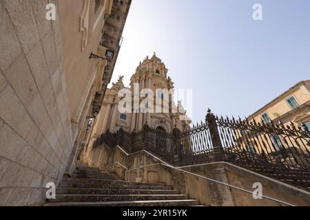 Cathédrale Saint-Georges à Raguse, site du patrimoine mondial de l'UNESCO, Sicile, Italie Banque D'Images