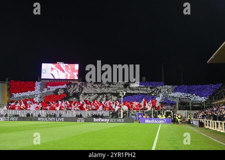 Les supporters d'ACF Fiorentina lors de l'ACF Fiorentina vs Inter - FC Internazionale, match de football italien Serie A à Florence, Italie, 01 décembre 2024 Banque D'Images