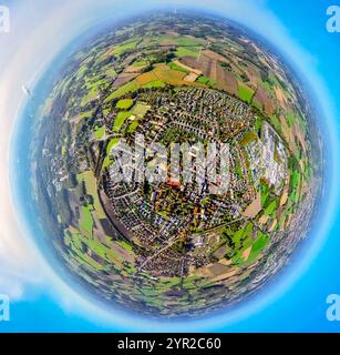 DATE D'ENREGISTREMENT NON INDIQUÉE Luftbild, Wohngebiet Ortsansicht Bork, Erdkugel, Fisheye Aufnahme, Fischaugen Aufnahme, 360 Grad Aufnahme, minuscule monde, petite planète, fisheye Bild, Bork, Selm, Ruhrgebiet, Nordrhein-Westfalen, Deutschland ACHTUNGxMINDESTHONORARx60xEURO *** vue aérienne, zone résidentielle, vue locale Bork, globe terrestre, image fisheye, image à 360 degrés, monde minuscule, petite planète, image fisheye, Bork, Selm, région de la Ruhr, Rhénanie du Nord-Westphalie, Allemagne ACHTUNGxMINDESTHONORARx60xEURO Banque D'Images