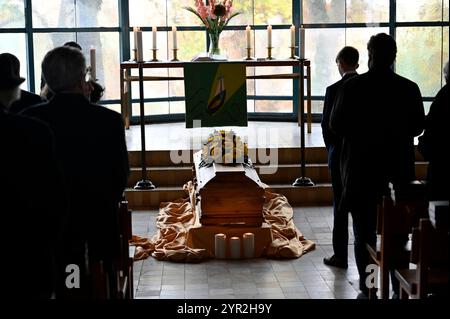 Trauerfeier für Manfred Graf von Roon * 15.08.1933 Krobnitz, Oberlausitz, 04.10.2024 Berlin in der Kirche am Lietzensee. Berlin, 05.11.2024 Berlin Allemagne *** funérailles pour Manfred Graf von Roon 15 08 1933 Krobnitz, Oberlausitz, 04 10 2024 Berlin dans l'église du Lietzensee Berlin, 05 11 2024 Berlin Allemagne Copyright : xMatthiasxWehnertx Banque D'Images