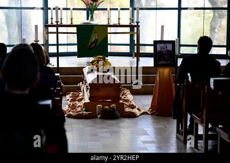 Trauerfeier für Manfred Graf von Roon * 15.08.1933 Krobnitz, Oberlausitz, 04.10.2024 Berlin in der Kirche am Lietzensee. Berlin, 05.11.2024 Berlin Allemagne *** funérailles pour Manfred Graf von Roon 15 08 1933 Krobnitz, Oberlausitz, 04 10 2024 Berlin dans l'église du Lietzensee Berlin, 05 11 2024 Berlin Allemagne Copyright : xMatthiasxWehnertx Banque D'Images