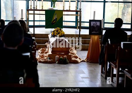 Trauerfeier für Manfred Graf von Roon * 15.08.1933 Krobnitz, Oberlausitz, 04.10.2024 Berlin in der Kirche am Lietzensee. Berlin, 05.11.2024 Berlin Allemagne *** funérailles pour Manfred Graf von Roon 15 08 1933 Krobnitz, Oberlausitz, 04 10 2024 Berlin dans l'église du Lietzensee Berlin, 05 11 2024 Berlin Allemagne Copyright : xMatthiasxWehnertx Banque D'Images