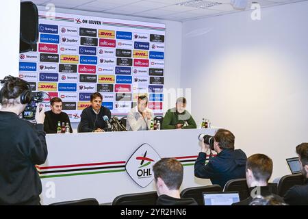 Leuven, Belgique. 02 décembre 2024. Chris Coleman, entraîneur-chef de l'OHL, Frederic Van den Steen, PDG de l'OHL, et Gyorgy Csepregi, directeur technique de l'OHL, photographiés lors d'une conférence de presse de l'équipe belge de soccer Oud-Heverlee Leuven pour présenter leur nouvel entraîneur-chef, à Louvain, le lundi 2 décembre 2024. BELGA PHOTO TOM GOYVAERTS crédit : Belga News Agency/Alamy Live News Banque D'Images