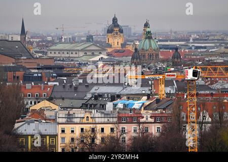 Munich, Deutschland. 02 décembre 2024. Appartements, vivre dans la ville de Munich, vue sur la ville, vivre, vue du quartier des usines vers l'ouest. ? Crédit : dpa/Alamy Live News Banque D'Images