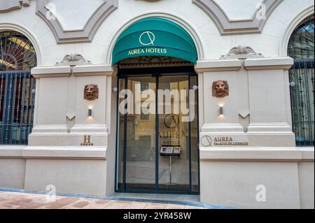 Logrono, Espagne- 27 mai 2024 : L'entrée de l'hôtel Aure à Logrono, dans le nord de l'Espagne Banque D'Images