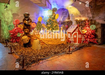 Maincy, France - 11 29 2024 : le Grand Noël. Vue d'un voyage de conte de fées Hansel et Gretel Banque D'Images