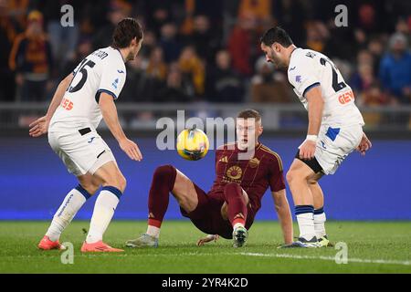 Rome, Italie. 02 décembre 2024. Artem Dovbyk de L'AS Roma lors du match de Serie A entre L'AS Roma et Atalanta BC au stade Olimpico à Rome (Italie), le 2 décembre 2024. Crédit : Insidefoto di andrea staccioli/Alamy Live News Banque D'Images