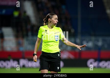 Schiedsrichterin Stephanie Frappart (Frankreich), GER, Deutschland vs Italien, Frauen Fussball Nationalmannschaft, Testspiel UEFA Womens Euro 2025, saison 2024/2025, 02.12.2024 Foto : Eibner-Pressefoto/Michael Memmler Banque D'Images