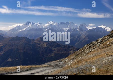 Groupe de montagne autour des aiguilles d'Argentière, en arrière-plan Mont Blanc, Verbier, Valais, Suisse, Europe Banque D'Images