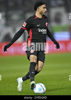 Omar Marmoush Eintracht Frankfurt SGE (07) action sur le ballon Voith-Arena, Heidenheim, Bade-Wuerttemberg, Allemagne, Europe Banque D'Images
