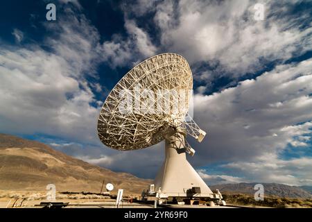 MARS 2021, Owens Valley Radio Observatory (OVRO), Bishop, Californie, États-Unis - centre de recherche de Cal Tech - vue de 130 pieds plat Banque D'Images