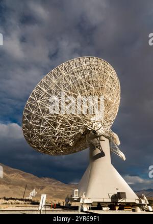 MARS 2021, Owens Valley Radio Observatory (OVRO), Bishop, Californie, États-Unis - centre de recherche de Cal Tech - vue de 130 pieds plat Banque D'Images