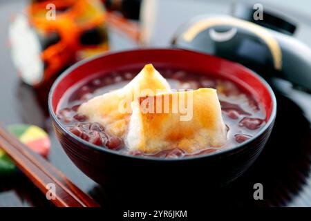 Oshiruko (soupe de haricots rouges sucrés) Banque D'Images