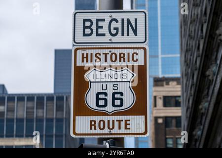 SEPTEMBRE 2021, CHICAGO, ILLINOIS, États-Unis - le début de la route 66, au large de Michigan Avenue, dans le centre-ville de Chicago, Illinois Banque D'Images