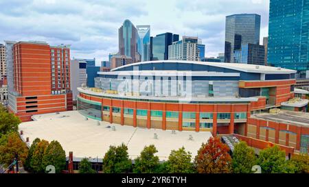 Spectrum Center à Charlotte Caroline du Nord vue aérienne - CHARLOTTE, CAROLINE DU NORD - 27 OCTOBRE 2024 Banque D'Images