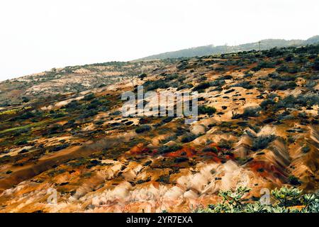 Le terrain saisissant et coloré de Sainte-Hélène met en valeur les merveilles géologiques de l'île, ornée d'une végétation variée au milieu de sa beauté sauvage. Banque D'Images