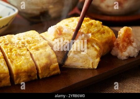 Épaisse omelette japonaise sucrée Banque D'Images
