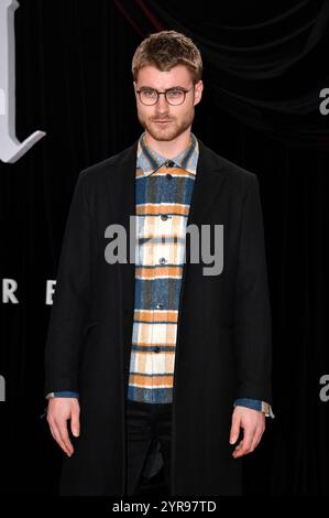 Linus Weber BEI der Premiere des Kinofilms 'Nosferatu - Der Untote' im Zoo Palast. Berlin, 02.12.2024 Banque D'Images