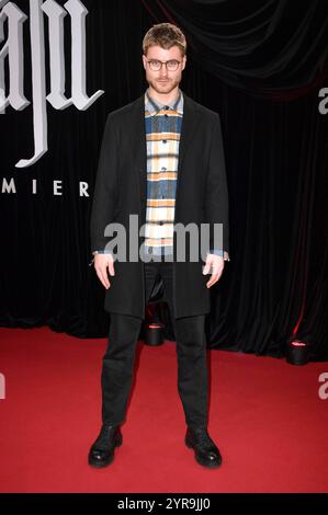 Linus Weber BEI der Premiere des Kinofilms Nosferatu - Der Untote im Zoo Palast. Berlin, 02.12.2024 *** Linus Weber à la première du film Nosferatu les morts-vivants au Zoo Palast Berlin, 02 12 2024 Foto:Xn.xKubelkax/xFuturexImagex nosferatu 4366 Banque D'Images