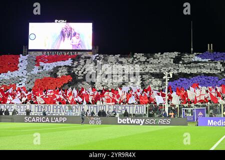 1er décembre 2024, stade Artemio franchi, Florence, Italie ; Serie A Enilive Football match ; Fiorentina versus Inter ; supporters de Fiorentina Banque D'Images