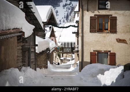 Saint-Véran (sud-est de la France) : la plus haute commune d’Europe, village a obtenu le label « plus beaux villages de France » (la plus belle villa Banque D'Images