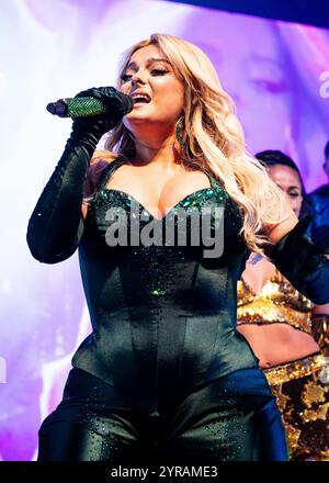 Londres, Royaume-Uni - 28 juillet 2023 : Bebe Rexha se produisant en direct à l'O2 Shepherd's Bush Empire le 28 juin 2023 à Londres - Best F-N Night of My Life Tour - BANG MEDIA INTERNATIONAL FAMOUS PICTURES 28 HOLMES ROAD LONDON NW5 3AB ROYAUME-UNI tel +44 (0) 02 7485 1005 email : paulsmith@bangshowbiz.com ou tom@bangshowbiz.com Banque D'Images