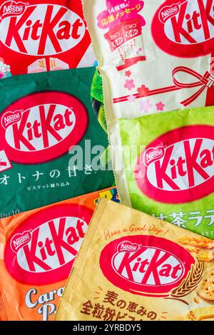 Cuisine japonaise, KitKat, KitKats, bonbons, barre de bonbons, nourriture, bonbons, paquets, paquet, Sanrio, thé vert, arôme, arômes, arômes, divers, assortiment, ty Banque D'Images