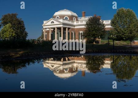 OCTOBRE 2021, CHARLOTTESVILLE, va., USA - vue ensoleillée de la maison de Thomas Jefferson, Monticello, Charlottesville, Virginie Banque D'Images