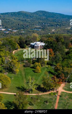 OCTOBRE 2021, CHARLOTTESVILLE, va., USA - vue ensoleillée de la maison de Thomas Jefferson, Monticello, Charlottesville, Virginie Banque D'Images