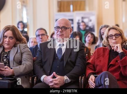 Milan, Italie. 03 décembre 2024. Fortunato Ortombina durante la Presentazione del ritrovamento del manoscritto del libretto della Forza del destino di Francesco Maria Piave al Teatro alla Scala di Milano - Milano, Italia - Marted&#xec;, 3 Dicembre 2024 (foto Stefano Porta/LaPresse) présentation de la trouvaille du manuscrit du livret de Francesco Maria Piave au Teatro Alla Scala, Italie - photo - 3 décembre 2024 décembre : Porta/Lafresse Banque D'Images