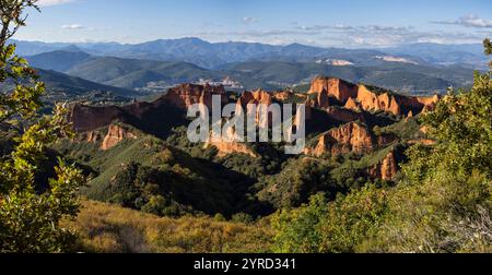 Las Médulas, Monument-zone archéologique de Las Médulas, exploitation minière à ciel ouvert de l'ancien Empire romain, Communauté autonome de Castille et Léon, Espagne. Banque D'Images