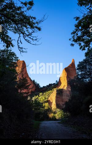 Las Médulas, Monument-zone archéologique de Las Médulas, exploitation minière à ciel ouvert de l'ancien Empire romain, Communauté autonome de Castille et Léon, Espagne. Banque D'Images