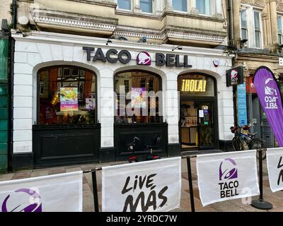 Taco Bell sur St Mary Street. Cardiff, pays de Galles, Royaume-Uni. 26 novembre 2024. Banque D'Images