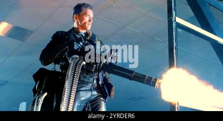 TERMINATOR 2 : JOUR DU JUGEMENT 1991 TriStar Pictures film avec Arnold Schwarzenegger comme Terminator Banque D'Images