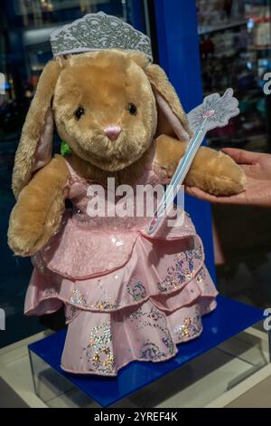 Atelier Build-A-Bear sur West 34th Street, NYC, États-Unis, 2024 Banque D'Images