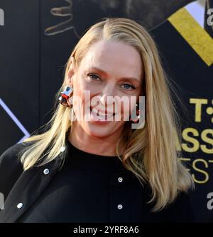 Los Angeles, États-Unis. 18 avril 2024. UMA Thurman assiste à la soirée d'ouverture du TCM Classic film Festival et à la présentation du 30e anniversaire de 'Pulp Fiction' au TCL Chinese Theatre dans la section hollywoodienne de Los Angeles le jeudi 18 avril 2024. Photo de Jim Ruymen/UPI crédit : UPI/Alamy Live News Banque D'Images