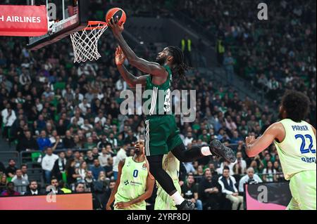 Athènes, Athènes, Grèce. 3 décembre 2024. 26 MATHIAS LESSORT du Panathinaikos AKTOR Athènes joue lors de la 13e manche de l'Euroleague entre le Panathinaikos AKTOR Athènes et le FC Barcelone à l'OAKA Altion Arena à Athènes, Grèce, le 3 décembre 2024. (Crédit image : © Stefanos Kyriazis/ZUMA Press Wire) USAGE ÉDITORIAL SEULEMENT! Non destiné à UN USAGE commercial ! Banque D'Images