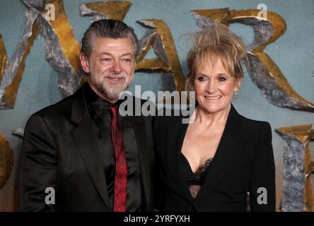 Londres, Royaume-Uni. 03 décembre 2024. Andy Serkis et Lorraine Ashbourne assistent à la première mondiale de 'le Seigneur des anneaux : la guerre des Rohirrim' à l'Odeon luxe Leicester Square à Londres. Crédit : SOPA images Limited/Alamy Live News Banque D'Images