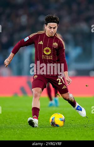 Rome, Italie. 02 décembre 2024. Paulo Dybala de L'AS Roma lors du match de Serie A Enilive entre L'AS Roma et Atalanta BC au Stadio Olimpico le 02 décembre 2024 à Rome, Italie. Crédit : Giuseppe Maffia/Alamy Live News Banque D'Images