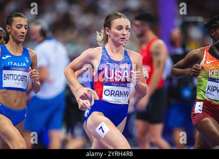 Elise Cranny participe au 1500 mètres aux Jeux Olympiques de Paris 2024. Banque D'Images