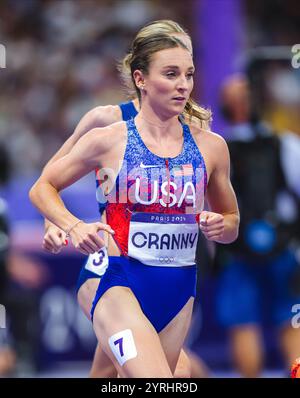 Elise Cranny participe au 1500 mètres aux Jeux Olympiques de Paris 2024. Banque D'Images