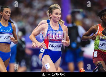 Elise Cranny participe au 1500 mètres aux Jeux Olympiques de Paris 2024. Banque D'Images